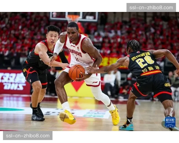 “季后赛首组对决出炉：深圳马可波罗迎战北京控股”