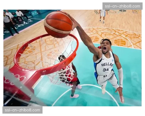 人物专访：扬尼斯-阿德托昆博谈休赛期计划与巴黎奥运卫冕目标